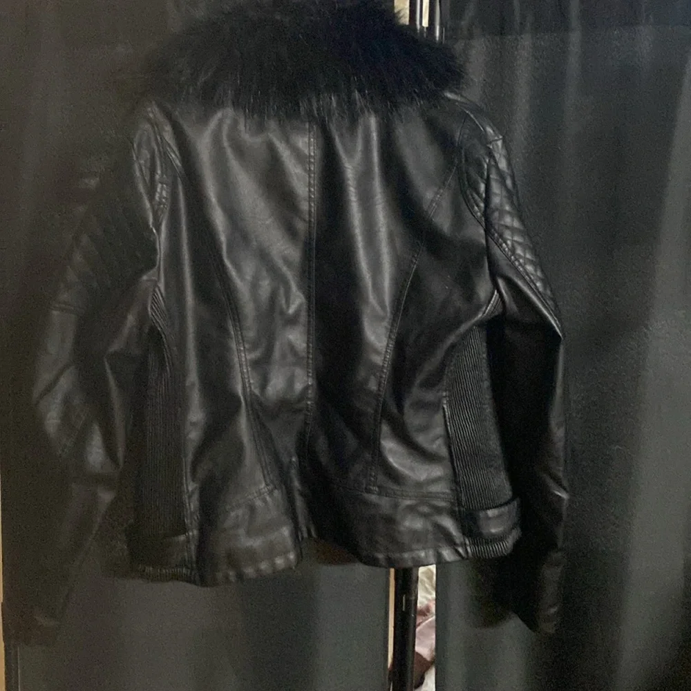 Beautiful Vegan leather Jacket - Picture 3 of 6
